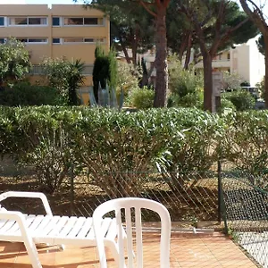 T2 Les Mimosas, La Faviere à 5 Mn à Pieds De La Appartement