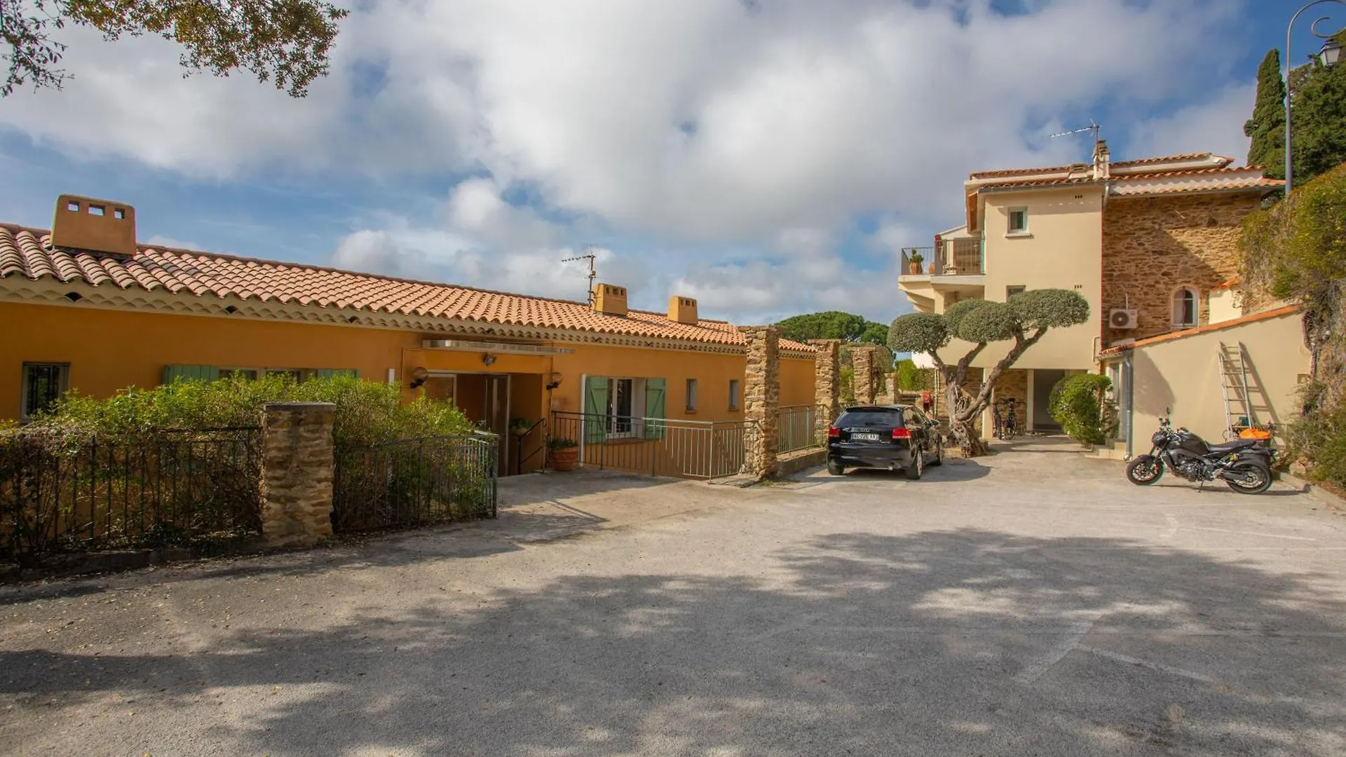 Le Mas Berliat Studio N° 10 Bormes-les-Mimosas Apartment
